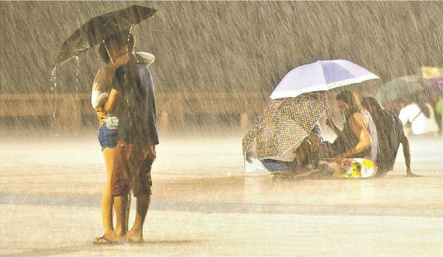 No Recife frio, mudou tudo, até os abraços