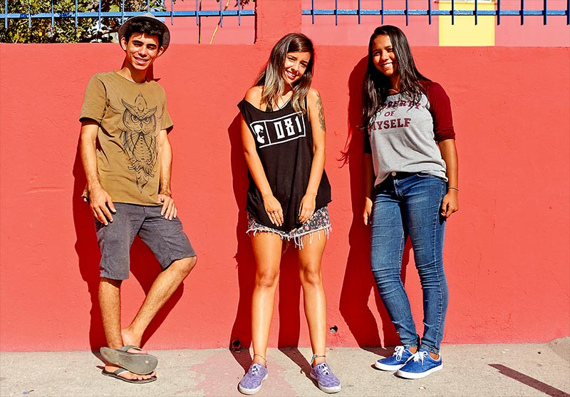 Alberto Cardozo, Ylla Brito e Danielle Gondim participaram do projeto da escola Zequinha Barreto, de Piedade. Foto: Igo Bione/DP