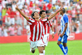 Lessa comemora o gol contra a Cabense, no último domingo