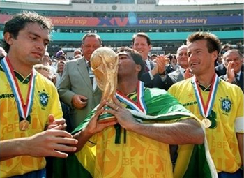 Copa do Mundo-1994: Brasil vence a Itália nos pênaltis e fatura o tetra