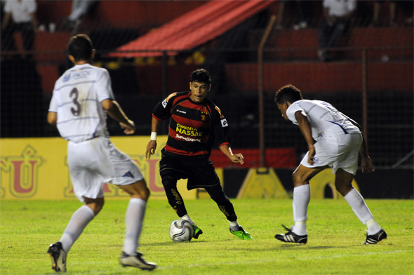 Pernambucano-2010: Sport 4 x 2 Vitória