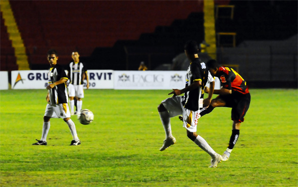 Pernambucano-2010: Sport 1 x 0 Central