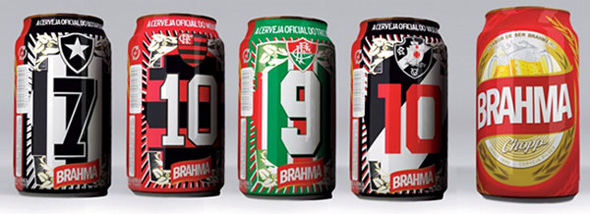 Latas de cerveja dos clubes cariocas: Botafogo, Flamengo, Fluminense e Vasco