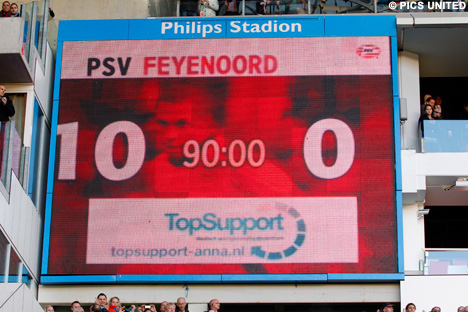 Campeonato Holandês 2010/2011, em 24/10/10: PSV 10 x 0 Feyenoord. Foto: PSV/divulgação