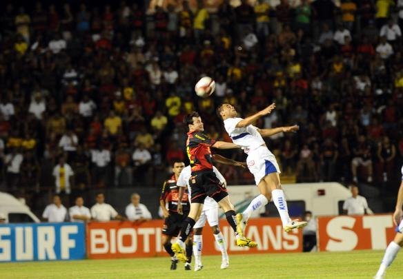 Série B-2010: Sport 1 x 1 Santo André. Foto: Edvaldo Rodrigues/Diario de Pernambuco