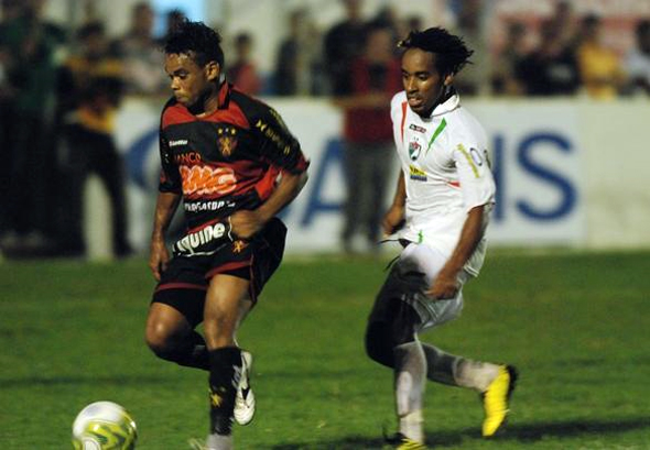 Pernambucano 2011: Salgueiro 0x0 Sport. Foto: Ricardo Fernandes/Diario de Pernambuco