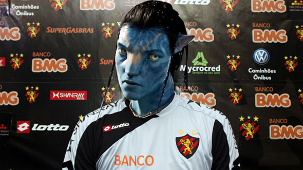 Saulo "Avatar", numa montagem de Maria Eugênia, do Superesportes