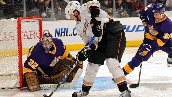 NHL 2011: Los Angeles Kings 1 x 2 Anaheim Ducks. Foto: NHL/divulgação