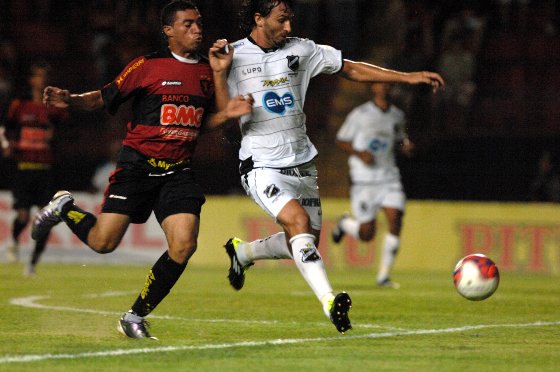 Série B 2011: Sport 2 x 0 ABC. Foto: Helder Tavares/Diario de Pernambuco