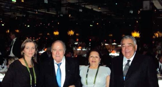 Joseph Blatter e Carlos Alberto Oliveira, presidentes da Fifa e da FPF. Foto: FPF/divulgação