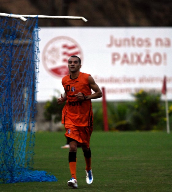 Santa Cruz, de Thiago Cunha, treina no CT do Náutico. Foto: Bernardo Dantas/Diario de Pernambuco