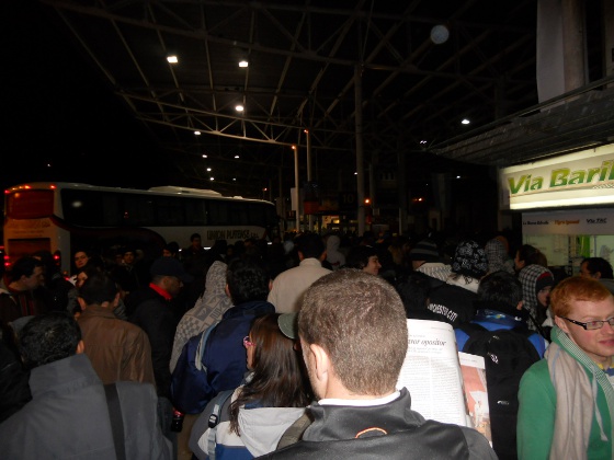 Copa América 2011: Termina de ônibus de La Plata. Foto: Cassio Zirpoli/Diario de Pernambuco