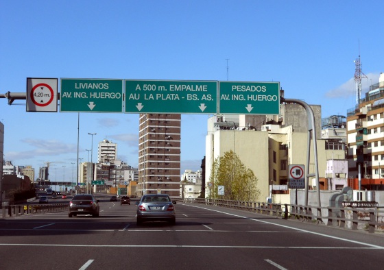 Estrada de Buenos Aires até La Plata. Foto: Cassio Zirpoli/Diario de Pernambuco