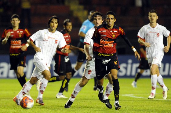 Série B 2011: Sport 2x0 Vila Nova. Foto: Ricardo Fernandes/Diario de Pernambuco