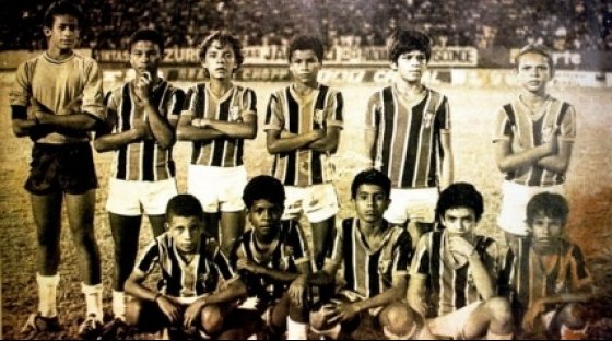 Rivaldo no time infantil do Santa Cruz, em 1983, com 11 anos