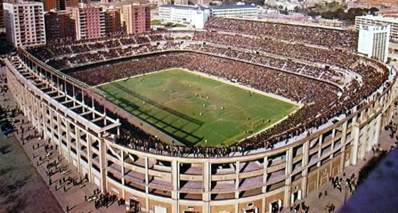 Estádio Santiago Bernabéu, em Madri, antes da Copa de 1982