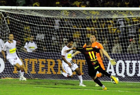 Série A 2012: Sport 0 x 0 Náutico. Foto: Ricardo Fernandes/Diario de Pernambuco