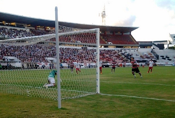 Pernambucano 2014, 6ª rodada: Santa Cruz 7x0 Salgueiro. Foto: Jamil Gomes/Assessoria/Santa Cruz