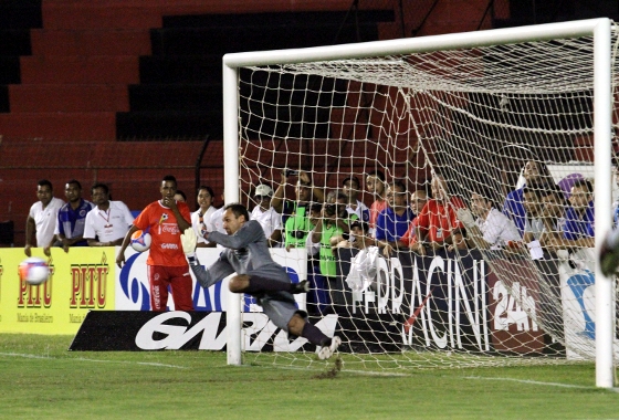 Pernambucano 2014, semifinal: Sport (5) 1 x 0 (3) Santa Cruz. Foto: Edvaldo Rodrigues/DP/D.A Press