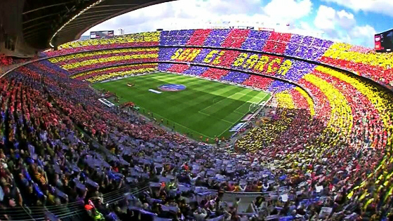 Mosaico da torcida do Barcelona no Camp Nou na última rodada da liga espanhola 2013/2014. Crédito: FCBarcelona