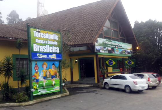 Teresópolis decorada para receber a preparação da Seleção Brasileira visando o Mundial de 2014. Foto: Cassio Zirpoli/DP/D.A Press