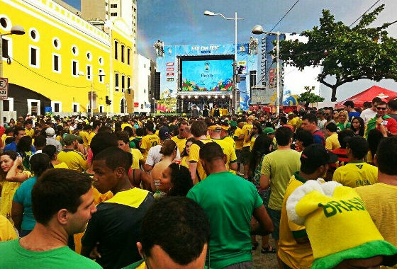 Fan Fest do Recife para o jogo Brasil 3x1 Croácia. Foto: Renato Barro (twitter.com/renatorbarros)
