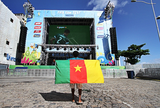 Fan Fest do Recife para o jogo México 1x0 Camarões. Foto: Júlio Jacobina/DP/D.A Press