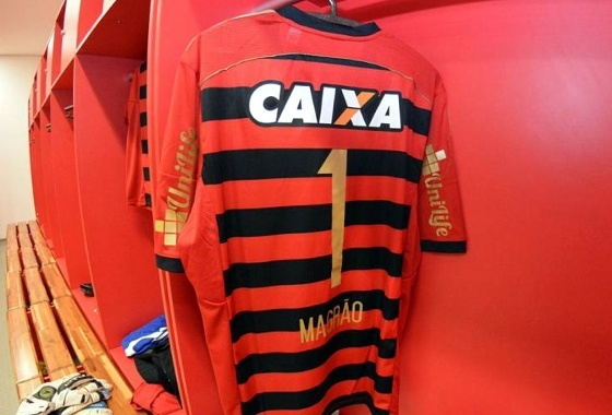 Magrão com uma camisa especial no jogo contra o Santos, na Arena Pernambuco, em 10 de setembro de 2014. Foto: Sport/facebook