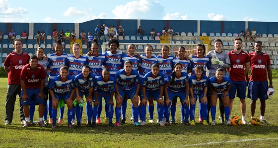 Time feminino da Acadêmica Vitória no Brasileiro de 2014. Foto: Site oficial do Vitória/assessoria