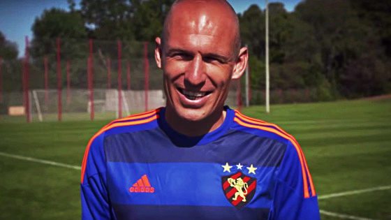 Robben apresentando a nova camisa do Sport, em Munique. Crédito: Youtube/reprodução