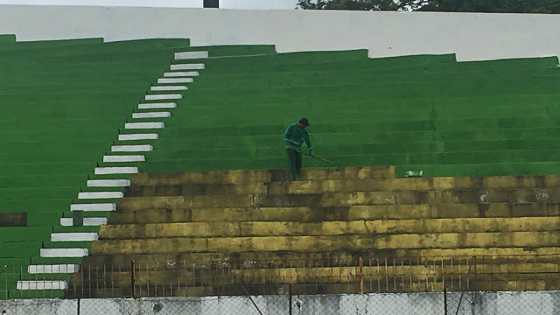 Estádio Ademir Cunha após nova pintura em fevereiro de 2016. Crédito: www.blogdomequinha.com.b