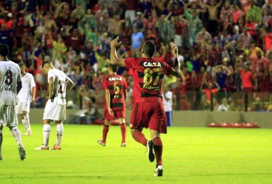 Série A 2016, 9ª rodada: Sport 2 x 1 Fluminense, com o gol decisivo de Diego Souza. Foto: Rafael Martins/DP