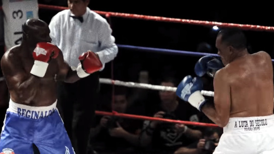 A 7ª luta entre Reginal Holyfield e Luciano Todo Duro, em 2015. Crédito: reprodução do filme 'A Luta do Século'