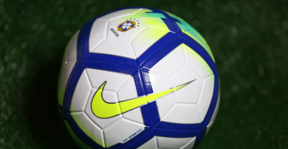 A bola oficial do Brasileirão e da Copa do Brasil de 2018. Foto: Lucas Figueiredo/CBF