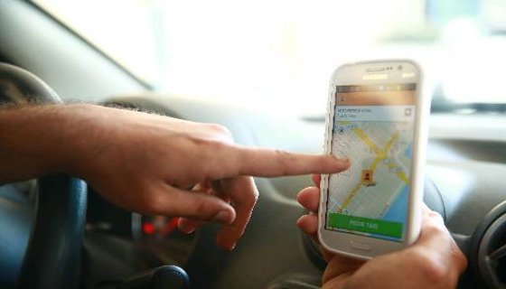 GPS no celular é a tendência para o usuário Foto - Bernardo Dantas DP/D.A.Press