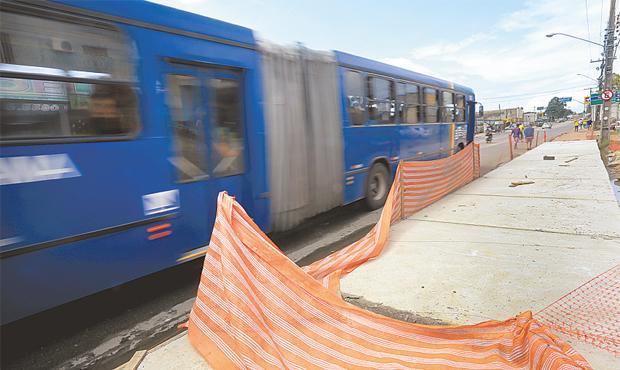 Obras das estações provisórias do BRT em Camaragibe Foto - Teresa Maia DP D.A.Press