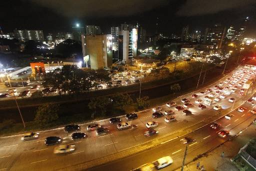 Avenida Agamenon Magalhães, primeira perimetral do Recife - Foto - Ricardo Fernandes DP/D.A.Press