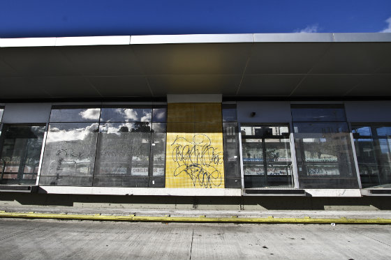 Estação São Francisco, ainda não foi inaugurada e já  se encontra pichada. Foto - Paulo paica DP/D.A.Press