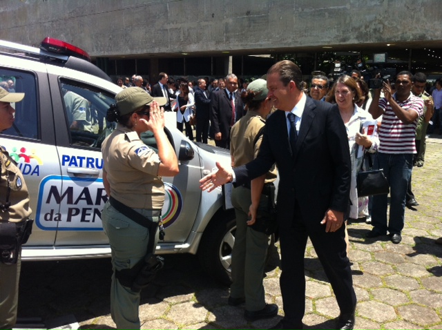 Governador entregou viaturas da Patrulha. Foto: Wagner Oliveira/DP/D.A Press