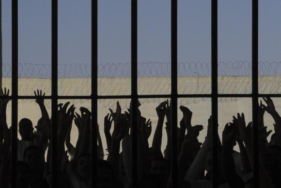Prisões brasileiras abrigam mais de 600 mil pessoas, 61% acima de sua capacidade Wilson Dias/Agência Brasil