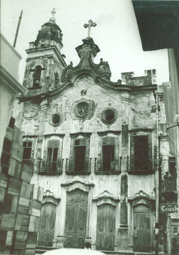 03/03/1968. Crédito: Arquivo/DP/D.A Press. Brasil. Recife - PE. Fachada da Igreja dos Martírios, que foi demolida para o alargamento da Avenida Dantas Barreto