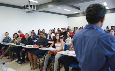 MEC determina volta às aulas presenciais no ensino superior a partir de janeiro