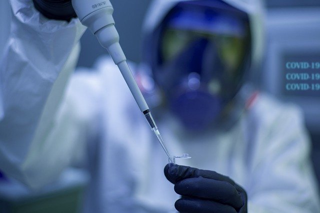 Professores devem ser priorizados na vacinação contra Covid-19, diz Unesco